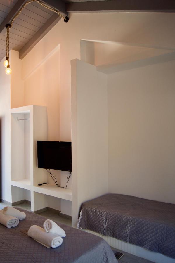 Throisma Studios With Private Pool & Parking Asos Exterior photo